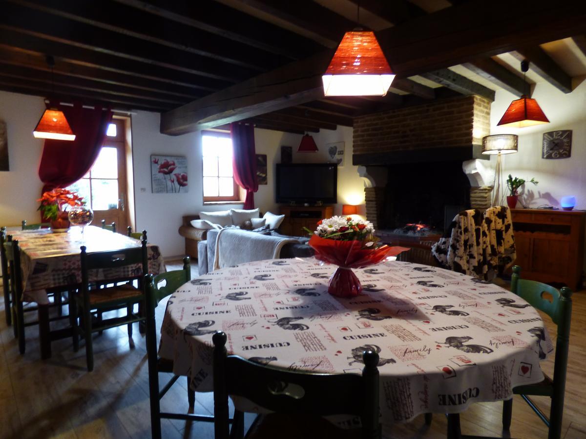 La Ferme Du Chateau Bed & Breakfast Tresnay Exterior photo